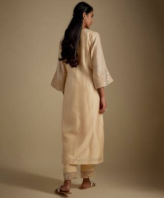 Beige embroidered chanderi muslin organza kurta set 2