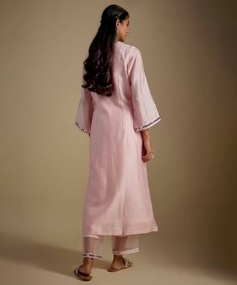 Baby pink embroidered chanderi muslin organza kurta set 2
