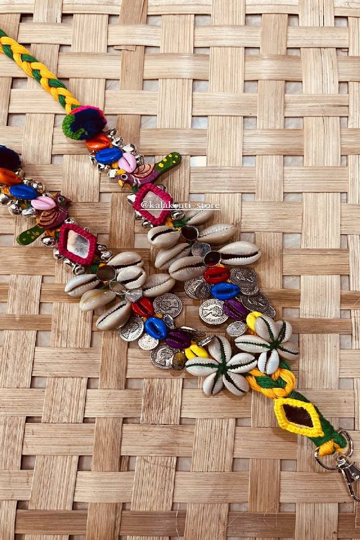 Multi loaded lanyard