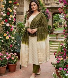 Light grey silk blend abstract print salwar kameez