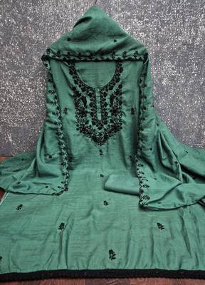 Green silk blend embroidered salwar kameez 3
