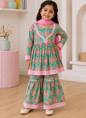 Girls sea green kurta set 1