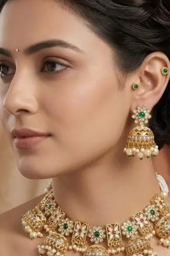 Traditional gold-plated kundan & meenakari choker jewellery set for women