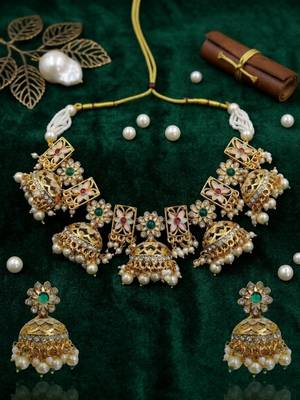 Traditional gold-plated kundan & meenakari choker jewellery set for women 3