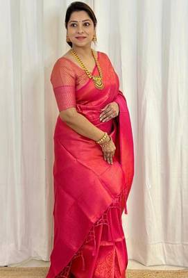 Hot pink silk blend zari woven woven saree 4