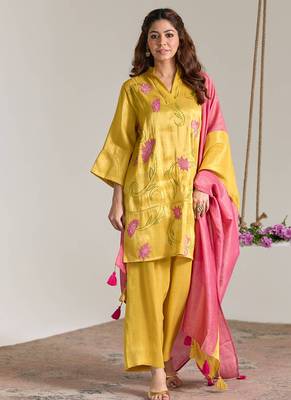 Fuchsia pink yellow chanderi stripe tissue dupatta 2