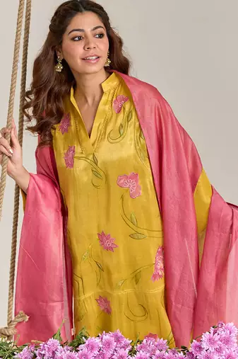 Fuchsia pink yellow chanderi stripe tissue dupatta