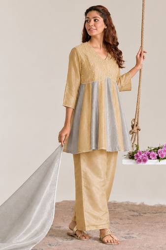 Silver kota tissue dupatta