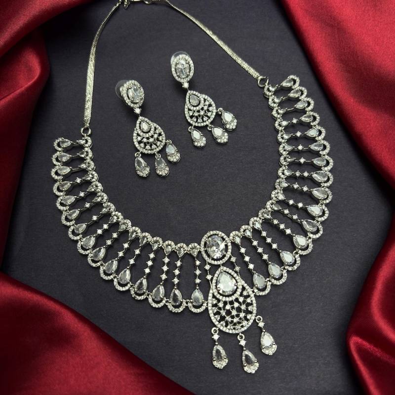 Luxury CZ Bridal Necklace and Dangle Earrings Set, Silver Rhodium-Plated Choker
