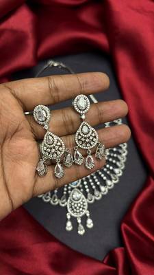 Luxury CZ Bridal Necklace and Dangle Earrings Set, Silver Rhodium-Plated Choker 3