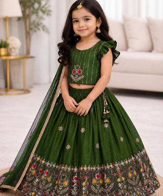 Kids' green Embroidered Lehenga Choli with Dupatta 1