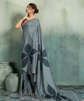 grey floral cotton blend bollywood saree with blouse 3
