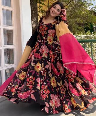 Black organza printed anarkali set 2