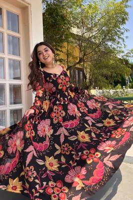 Black organza printed anarkali set 3