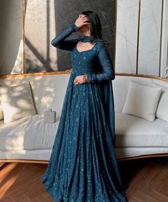 Teal silk blend embroidered flared gown set 2