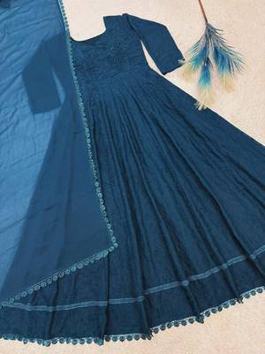 Teal silk blend embroidered flared gown set 4