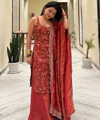 Red silk blend embroidered palazzo set 3