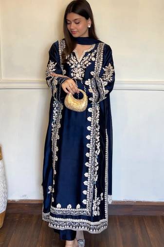 Navy-blue silk blend embroidered kurta set