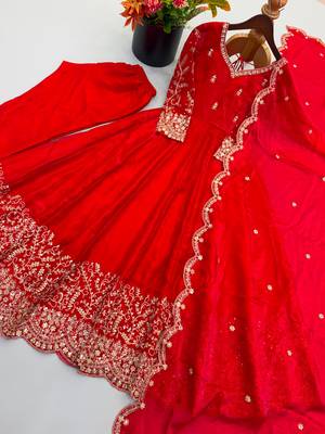 Red silk blend embroidered flared gown set 3