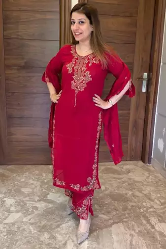 Red silk blend embroidered kurta set