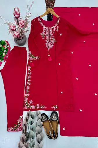 Red silk blend embroidered kurta set