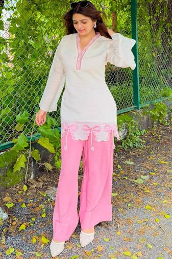Off-white silk blend embroidered farshi salwar set