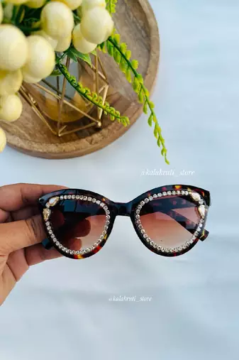 Evergreen cat eye  - navratri