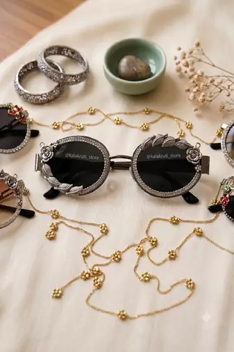 Vintage silver statement oxidized sunglass