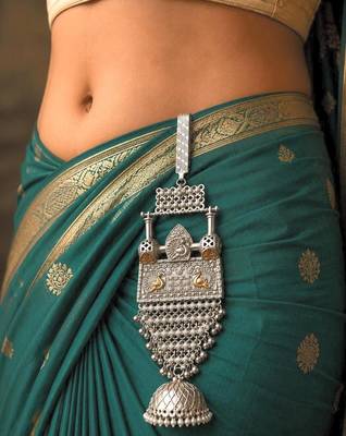 Two toned Oxidized Silver Gold Chabi Challa, Satka Saree Pin, Peacock Saree Keychain 1