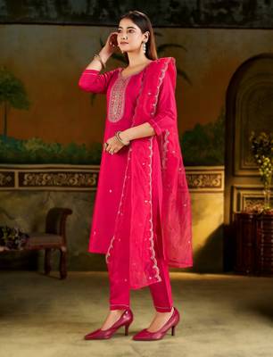 PINK EMBRODEIRY WORK WITH SILK BLEND FABRIC KURTI PANT DUPATTA SET 2
