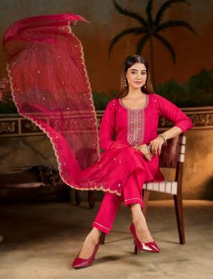 PINK EMBRODEIRY WORK WITH SILK BLEND FABRIC KURTI PANT DUPATTA SET 3
