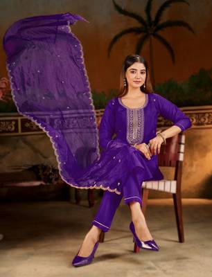 PURPLE EMBRODEIRY WORK WITH SILK BLEND FABRIC KURTI PANT DUPATTA SET 3