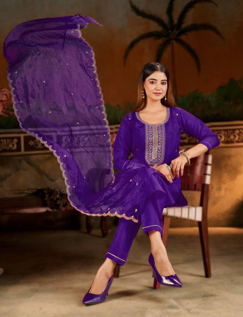 PURPLE EMBRODEIRY WORK WITH SILK BLEND FABRIC KURTI PANT DUPATTA SET