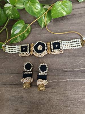  handcrafted black and gold kundan pearl choker necklace set 1