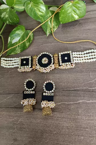  handcrafted black and gold kundan pearl choker necklace set