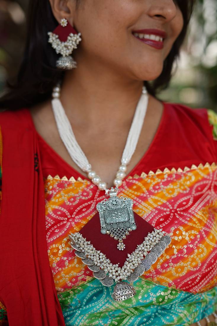  handcrafted maroon & silver coin long necklace set