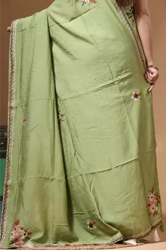 Green pure linen with kantha work saree with blouse piece