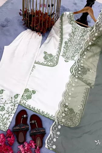 Light Green Color Embroidery And Thread Work Silk Blend Salwar Suit