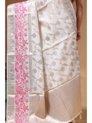 off-white jacquard with embroidery saree with blouse piece 4