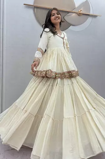 Navratri Special Off White Kediya Style Cotton Chaniya Choli