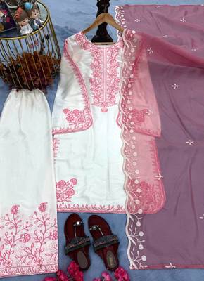 Light Pink Color Embroidery And Thread Work Silk Blend Salwar Suit 5