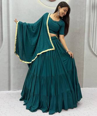 Garba Special Green Cotton Lehenga Choli with Handmade Mirror Work 2