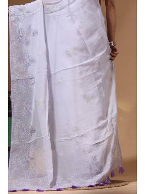 Lavendar viscose organza with embroideery saree with blouse piece 4
