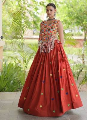 Kora Cotton Navratri Lehenga Choli with Heart Thread Embroidery, Gamthi Mirror Work & Latkan 3