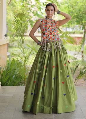 Kora Cotton Navratri Lehenga Choli with Thread Embroidery Gamthi Mirror Work & Latkan - free size 5