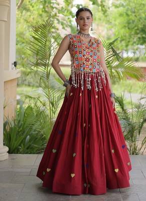 Kora Cotton Navratri Lehenga Choli with Heart Thread Embroidery, Gamthi Mirror Work & Latkan 1