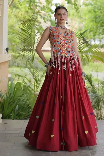 Kora Cotton Navratri Lehenga Choli with Heart Thread Embroidery, Gamthi Mirror Work & Latkan