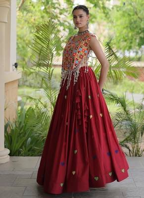 Kora Cotton Navratri Lehenga Choli with Heart Thread Embroidery, Gamthi Mirror Work & Latkan 3