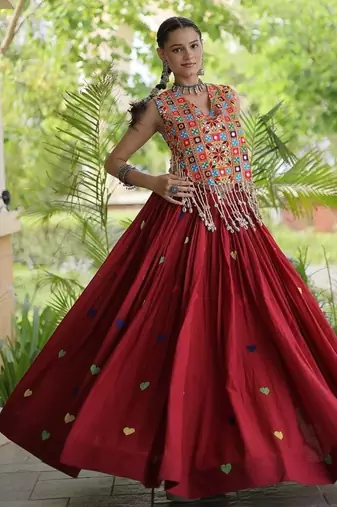 Kora Cotton Navratri Lehenga Choli with Heart Thread Embroidery, Gamthi Mirror Work & Latkan