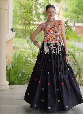 Kora Cotton Navratri Lehenga Choli with Thread Embroidery Gamthi Mirror Work & Latkan - free size 1